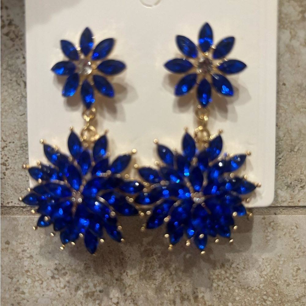 Elegant Blue Floral Earrings